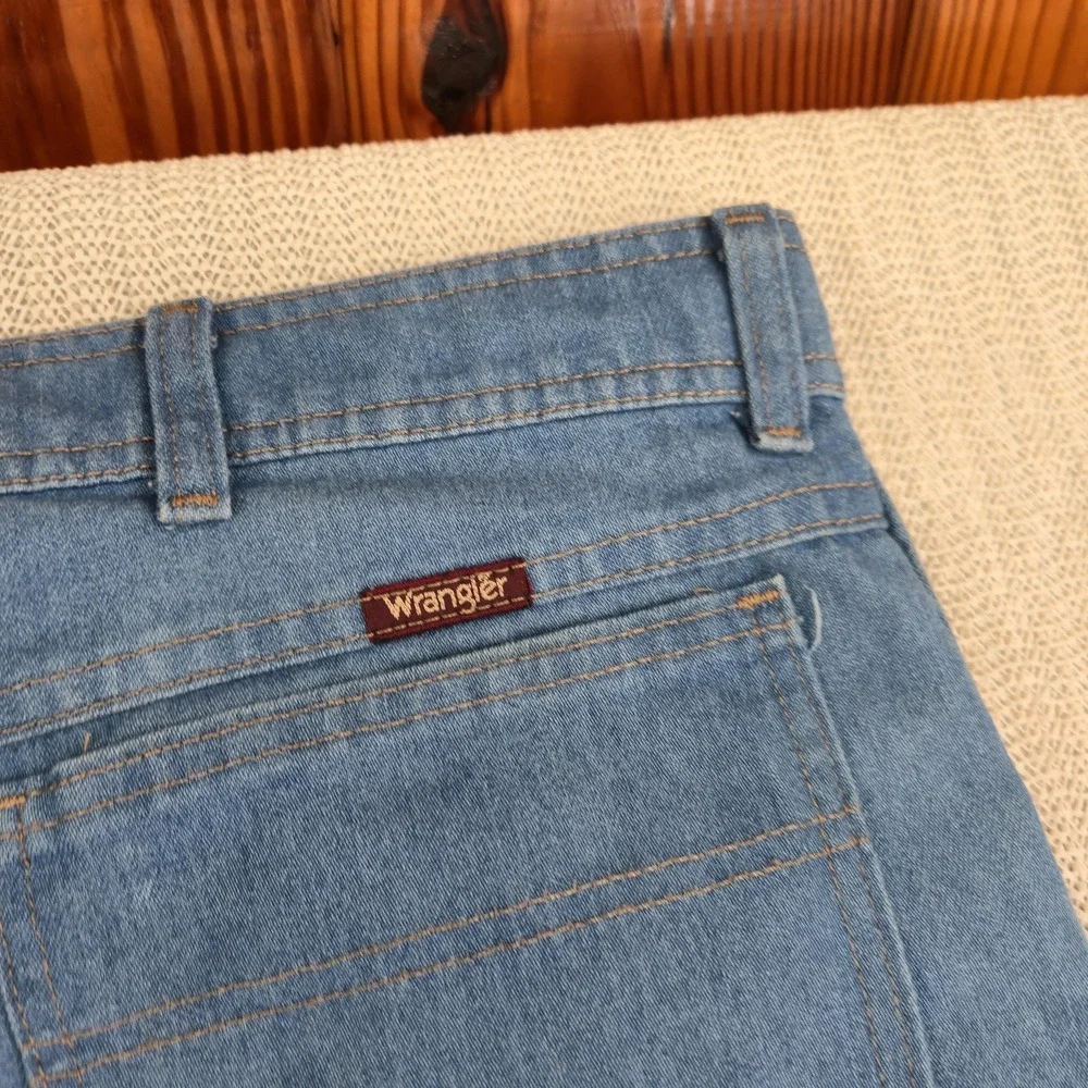 Vintage Wrangler Jeans Mens 42x30 Light Wash Blue Relaxed Fit Straight Leg Denim